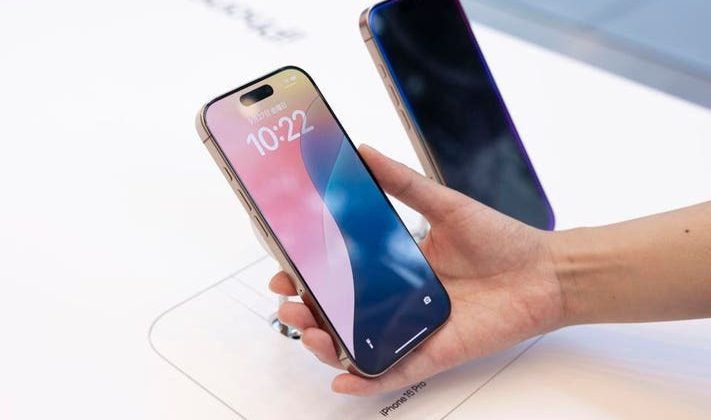 Apple iPhone 17 Pro and iPhone 17 Pro Max