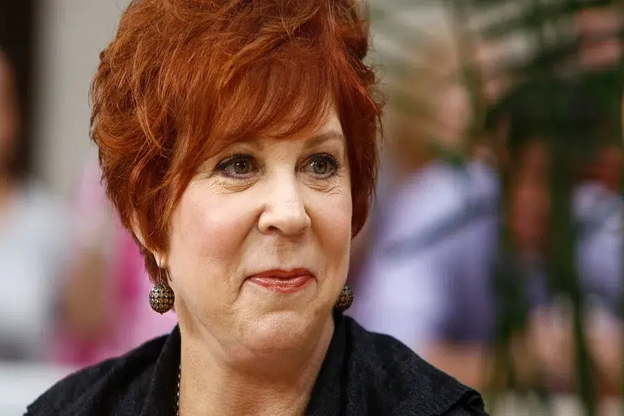 vicki lawrence husband