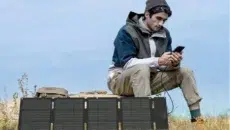 How Portable Solar Panels Simplify Off-grid Living