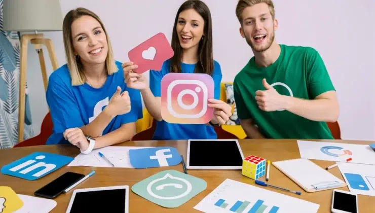 The Secret To Turning Followers Into Friends: Humanizing Your Social Media Presence