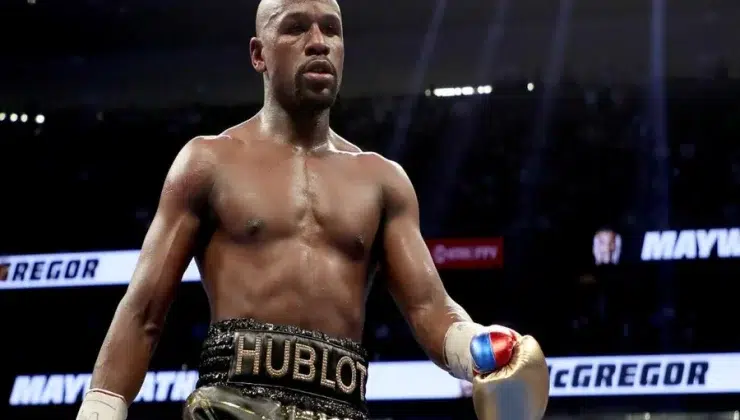 richest boxer in the world