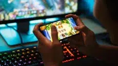 The Evolution of Online Games in Canada From Desktop to Mobile Domination