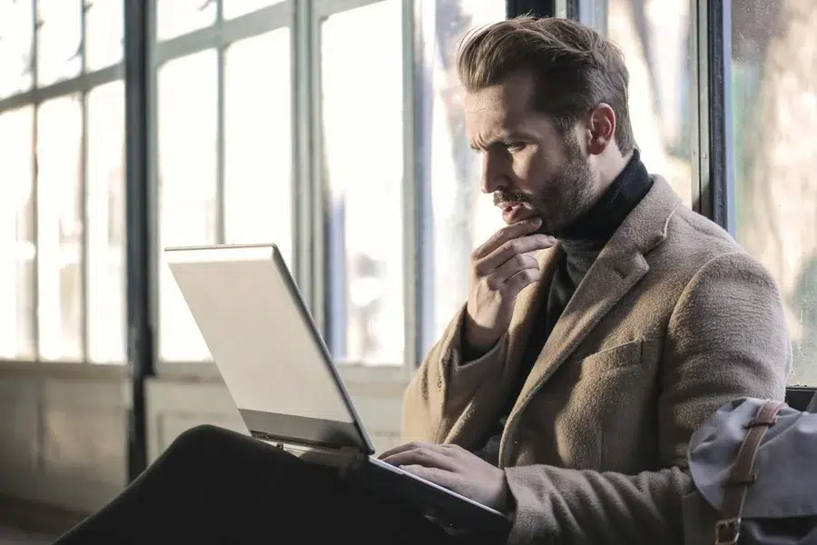 Time vs. Money: How Solopreneurs Manage Scarce Resources