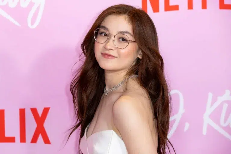 Anna Cathcart Height