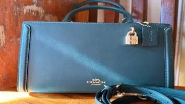 Coach Teal Crossbody Bag Stylish and Versatile Choice for Everyone