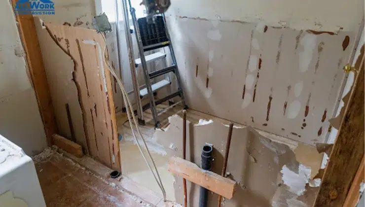 What Professional Remodelers Notice Immediately in Older New England Bathrooms