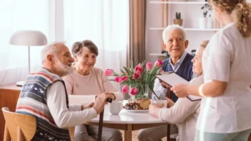 What Are the Advantages of Assisted Living?