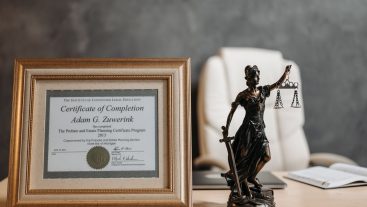 Comp Lawyer